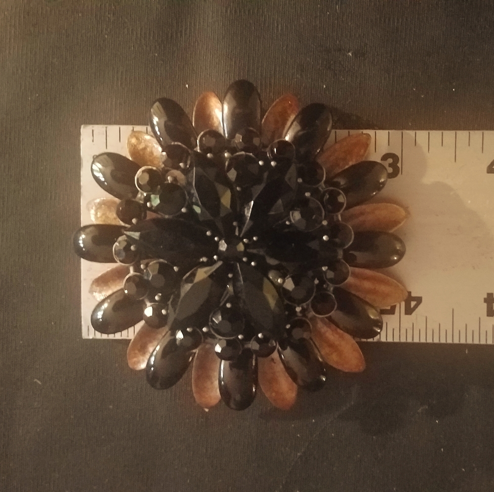 Brooch